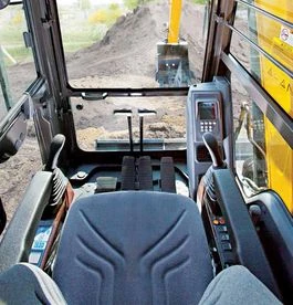 Sany SY75C 7,28 tonnás gumiláncos kotrógép 8