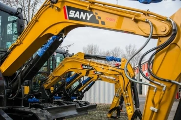 SANY SY35U 3,8 tonnás gumiláncos minikotró 10