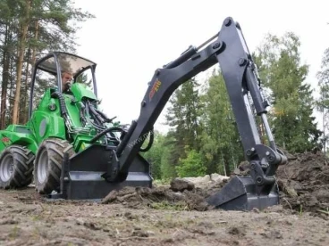 Avant kotrószerelék 210 2,1 méter ásási mélység kezelőbarát, kompakt, erős adapter