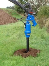 Auger Torque 3000MAX, 3500MAX, 4500MAX 2-5 t közötti minikotrókhoz ajánlott hidraulikus talajfúró 3