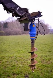 Auger Torque 5500MAX, 7000, 7000MAX, 8000MAX high flow kompakt rakodóhoz és teleszkópos rakodóhoz ajánlott hidraulikus talajfúró adapter 5