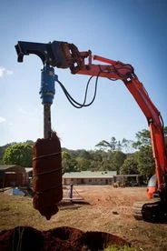 Auger Torque 12000MAX, 15000MAX 8-15t közötti kotróhoz ajánlott hidraulikus fúrómeghajtó 3