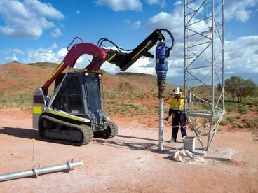 Auger Torque 20000MAX, 25000MAX 13-22t közötti kotróhoz ajánlott hidraulikus talajfúró adapter 2