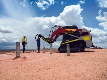 Auger Torque 20000MAX, 25000MAX 13-22t közötti kotróhoz ajánlott hidraulikus talajfúró adapter 4