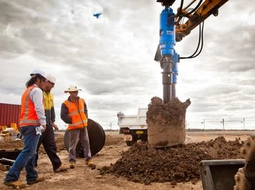 Auger Torque 20000MAX, 25000MAX 13-22t közötti kotróhoz ajánlott hidraulikus talajfúró adapter 5