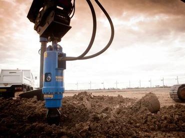 Auger Torque 20000MAX, 25000MAX 13-22t közötti kotróhoz ajánlott hidraulikus talajfúró adapter 7