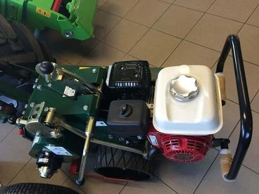 Groundsman TMC26 30-50 cm széles késekkel gyepfelszedő 5