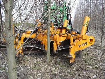 Optimal P650/45 rakodóhoz, traktorhoz fakiemelő adapter 2