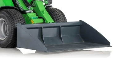 Avant szintező kanál 250 és 280 l-es méretben kiváló rálátás a vágóélre